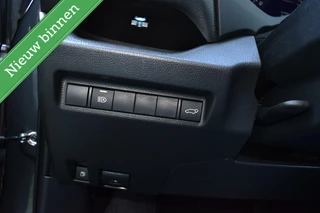Toyota RAV4 Toyota RAV4 2.5 Hybrid Style Two Tone NAVIGATIE/CAMERA/STUURW/STOELVW/ETC.! - afbeelding nr 29