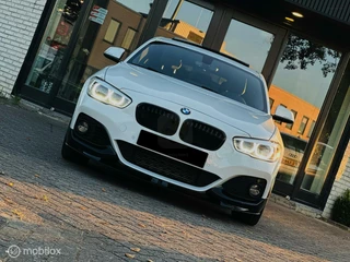 BMW 1 Serie BMW 1-serie 118i High Executive|PANO|KEYLESS|CARPLAY| - afbeelding nr 4