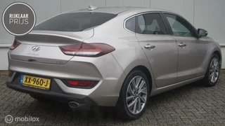 Hyundai i30 Hyundai i30 Fastback 1.0 T-GDI Premium | Dealeronderhouden - afbeelding nr 2