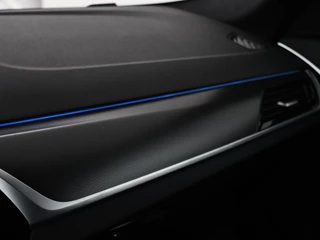 BMW 5 Serie BMW 5-serie 530e xDrive M Sport | Leder |  Stoel & stuurverwarming | Sfeerverlichting | Adaptief LED | Carplay | Camera | Live cockpit | Navigatie - afbeelding nr 30