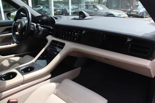 Porsche Taycan Porsche Taycan 4S Performance 84 kWh / SoH 90% / Panoramadak / Camera / Luchtvering / Achterasbesturing / 20'' / Bose / Sportchrono / ACC / Stuurverwarming / Warmtepomp / DAB / Stoelverwarming - afbeelding nr 13