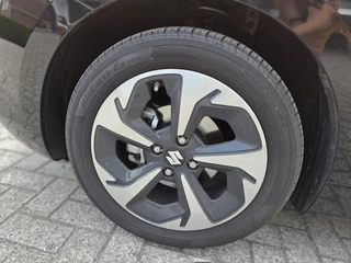 Suzuki Swift Suzuki Swift 1.2 Style Smart Hybrid | Automaat | Dakspoiler | Nieuwprijs € 29044,- | 6 jaar garantie - afbeelding nr 30