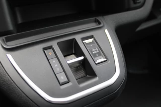 Peugeot e-Expert Peugeot e-Expert LONG (L3) 136PK 75 kWh 3-FASE | SCHUIFDEUREN LINKS EN RECHTS | NAVIGATIE 10