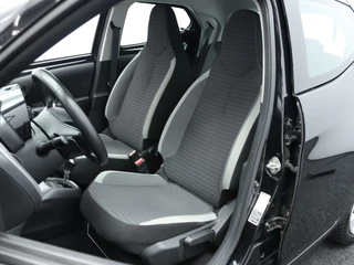 Toyota Aygo Toyota Aygo 1.0 VVT-i x-play Automaat | Carplay navigatie | Camera | Airco - afbeelding nr 14