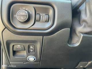 Dodge Ram 1500 Dodge Ram 1500 4X4 5.7 V8 4x4 Crew Cab LPG Pick-up - afbeelding nr 17
