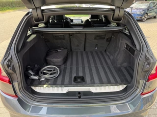 BMW 3 Serie BMW 3 Serie Touring 330e xDrive M-Sport | Pilot assist | Pano | H&K | Laser | Leer | - afbeelding nr 16