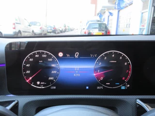 Mercedes-Benz A-Klasse Mercedes-Benz A-klasse 200 AMG Line Sfeerverlichting Pano - afbeelding nr 14