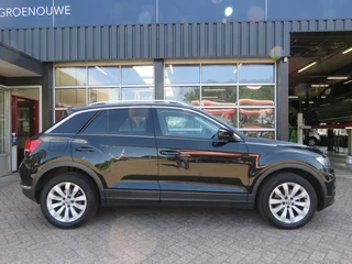 Volkswagen T-Roc Volkswagen T-Roc 1.5 TSI 150PK STYLE / Camera / Navi / Elec.achterklep / Adap.cruise / BOVAG garantie - afbeelding nr 49