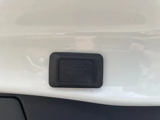 Toyota RAV4 Toyota RAV4 2.5 Hybrid Business Plus Navigatie Trekhaak Camera DAB ACC Leder Elek Stoel + Verwarming JBL Audio Carplay Keyless Getint Glas NL Auto 1e Eigenaar Wit Metallic - afbeelding nr 42