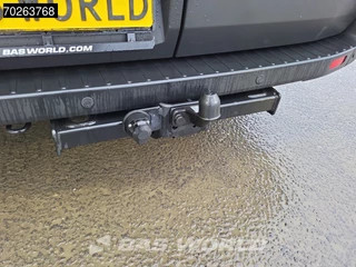 Ford Transit Ford Transit 130pk L2H2 Nieuw! Black Edition Trekhaak Airco Cruise Camera Parkeersensoren 10m3 Airco Trekhaak Cruise control - afbeelding nr 6