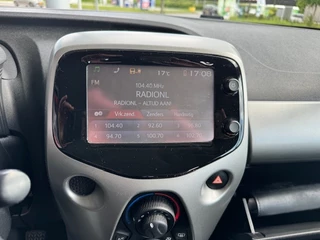 Toyota Aygo Toyota Aygo 1.0 VVT-i X-PLAY AIRCO/CAMERA - afbeelding nr 12