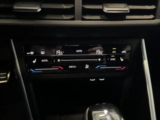 Volkswagen Polo Volkswagen Polo 1.0 TSI AUT 85KW Goal Navigatie Apple Carplay/ Android Auto Adaptive Cruise Control Parkeersensoren Stoelverwarming Virtual Cockpit Climate Control - afbeelding nr 24