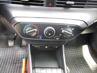 Hyundai i20 Hyundai i20 1.0 T-GDI Comfort Prachtige auto Staat in Hardenberg - afbeelding nr 16