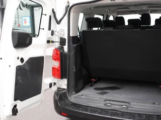 Opel Vivaro Opel Vivaro Combi 1.5 CDTI L2H1 Cruise Control  Parkeersensoren Achter  Bluetooth Airco Voor en Achter  Schuifdeur Rechts en Links - afbeelding nr 31