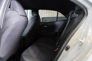 Toyota Corolla Toyota Corolla 1.8 Hybrid Business Plus / Aut / Camera / Acc / Lane Assist / Dode Hoek / Massage / Stoelverkoeling / Led / 17 Inch - afbeelding nr 17