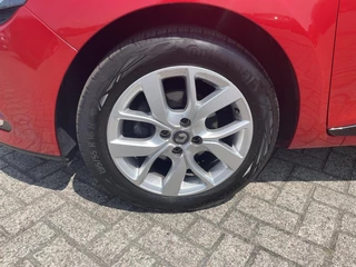Renault Clio Renault Clio Estate 0.9 TCe Limited - afbeelding nr 18