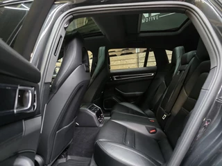 Porsche Panamera Porsche Panamera Sport Turismo 2.9 4 E-Hybrid Pano Sport Chrono 360 softclose Navi Led 21