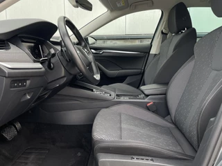 Škoda Octavia Škoda Octavia Combi 1.5 e-TSI Business Edition Plus | Trekhaak | Head-Up | Carplay | LED | Sfeerverl. | Camera | Memory - afbeelding nr 22