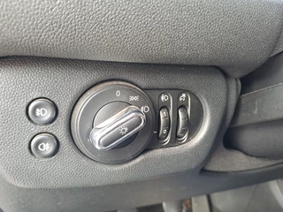 MINI Clubman MINI Clubman Mini 1.5 Cooper Salt Business | Airco | Trekhaak | Navi | Cruise | PDC | - afbeelding nr 30