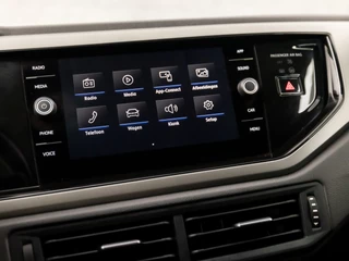 Volkswagen Polo Volkswagen Polo 1.0 TSI Sportline (APPLE CARPLAY, GETINT GLAS, PARKEERSENSOREN, SPORTSTOELEN, ADAPTIVE CRUISE, LED ACHTERLICHTEN, NIEUWE APK, NIEUWSTAAT) - afbeelding nr 24