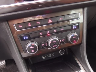 SEAT Ateca AUTOMAAT / TREKHAAK / FULL LED / 360GR CAMERA / DAB+ / KEYLESS / CARPLAY / NL-AUTO - afbeelding nr 35