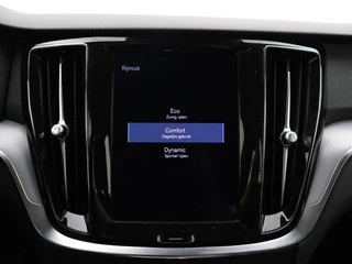 Volvo V60 Volvo V60 B3 AUT(8) MOMENTUM+ HARMAN KARDON LEDER ACC BLIS KEYLESS - afbeelding nr 21
