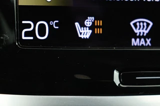 Volvo V60 Volvo V60 2.0 T6 Recharge AWD R-Design | Trekhaak |  Stoel & stuurverwarming | Adaptive cruise | Carplay | Camera | Keyless | Navigatie | Full LED | Dodehoek detectie | Half leder - afbeelding nr 13