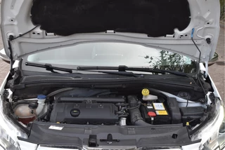 Peugeot 2008 | NL-Auto | Pano.dak | Nav | Cruise Contr | Climate Contr | PDC | Trekhaak | NAP - afbeelding nr 8