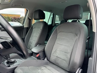 Volkswagen Tiguan Volkswagen Tiguan 1.4TSI 150PK DSG Highline Virtual Camera Full-Led Trekhaak - afbeelding nr 42