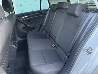 Volkswagen Golf Volkswagen Golf 1.0 TSI Sound 110pk DSG ACC Navi CarPlay Stlvw PDC - afbeelding nr 25