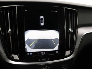 Volvo V60 Volvo V60 Cross Country 2.0 B5 AWD Core | Driver Awareness Pack - afbeelding nr 25