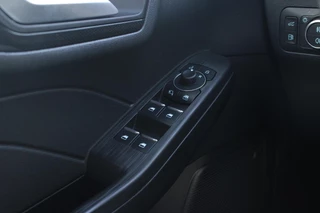 Ford Kuga Ford Kuga 2.5 PHEV ST-Line X 225pk | Panoramadak | Adaptive cruise control | Technology Pack | Winterpack | Dodehoeksensoren - afbeelding nr 29