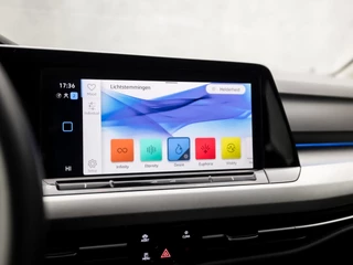 Volkswagen Golf Automaat (APPLE CARPLAY, GROOT NAVI, SFEERVERLICHTING, SPORTSTOELEN, DAB+, ADAPTIVE CRUISE, PARKEERSENSOREN, NIEUWE APK, NIEUWSTAAT) - afbeelding nr 26