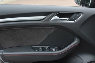 Audi RS3 Audi RS3 Limousine 2.5 TFSI quattro / Full option! / Panoramadak / Camera / RS Seats / 19'' / Matrix LED / Virtual Cockpit / B&O / DAB / Audi Magnetic Ride / Navigatie / Stoelverwarming / ACC - afbeelding nr 31