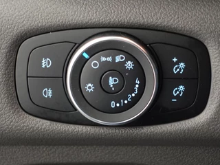 Ford Transit Ford Transit 105pk 2.0 L2H2 Trend Airco Trekhaak Navi Cruise Airco Navi Trekhaak Cruise Control - afbeelding nr 19
