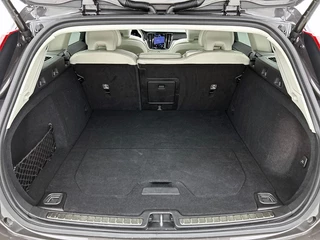 Volvo V60 Volvo V60 2.0 T6 AWD Ultimate Bright | 360° Camera | Trekhaak | Panoramada - afbeelding nr 13