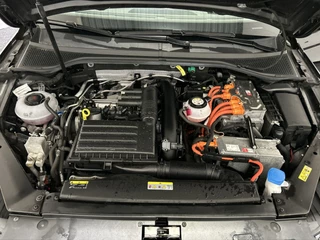 Volkswagen Passat Volkswagen Passat Variant 1.4 TSI PHEV GTE Business | Stoelverwarming | Trekhaak | DSG | Virtual Cockpit - afbeelding nr 23