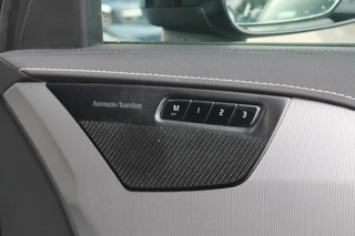 Volvo XC90 Volvo XC90 T8 Recharge AWD R-Design | Longe Range | Panoramadak | Stoelverwarming | BLIS | Trekhaak | Harman / Kardon | Glossy Black | Keyless - afbeelding nr 50