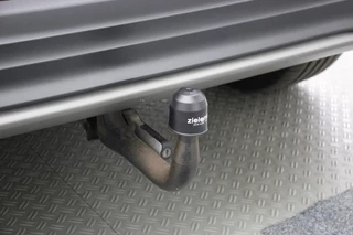 Hyundai Kona Hyundai Kona Electric Premium 64 kWh - Carplay, Camera, Leer, Stoelverw. - afbeelding nr 27