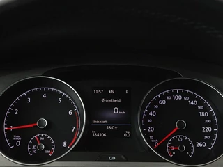 Volkswagen Golf Volkswagen Golf 1.0 TSI Connected Series | Carplay | Camera |  Navigatie | Climate control | Parkeerhulp | Cruise control | Sportstoelen - afbeelding nr 25