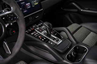 Porsche Cayenne Porsche Cayenne Coupé 3.0 E-Hybrid | Lightweight Package | SportDesign | Sport Chrono | PASM | Carbon | 22 inch | NL Auto | - afbeelding nr 36