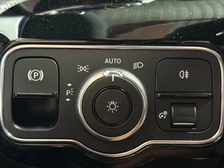 Mercedes-Benz A-Klasse Mercedes-Benz A-klasse AMG 35 4MATIC Aero pakket | Pano | Burmester | keyless | camera | Memory seats - afbeelding nr 22
