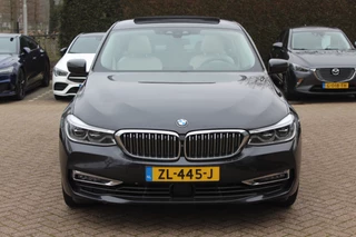 BMW 6 Serie BMW 6 Serie Gran Turismo 630i High Exe. Edition 68.661 km! / Panoramadak / 360Camera / Head-up / Luchtvering / 20'' / Luxe Leder / Safety Pack / Luxury Line / Navigatie / Stoelverwarming - afbeelding nr 8