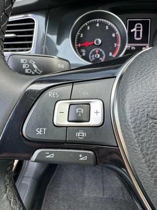 Volkswagen Golf Volkswagen Golf 1.0 TSI Comfortline Bus CarPlay/Massage/Stoelverw/Adap.Cruise/Navi/Climate/incl. onderhoudsbeurt - afbeelding nr 22