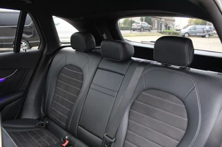 Mercedes-Benz GLC Mercedes GLC-klasse 200 AMG/Panodak/Sfeerverl/Digitaal display - afbeelding nr 19