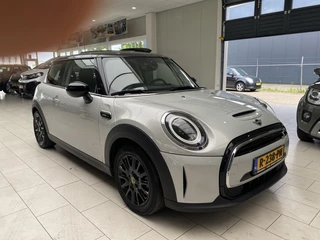 MINI Electric MINI Electric Mini Camden Ed. 33 kWh [ CAREPLAY I CLIMA & STOELVERWARMING] - afbeelding nr 25