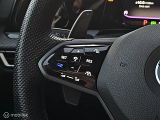 Volkswagen Golf Volkswagen Golf 2.0 TSI R 4Motion Performance Akrapovic/Panorama/Keyless - afbeelding nr 34