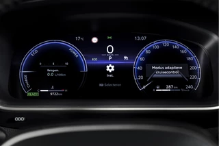 Toyota Corolla Cross Toyota Corolla Cross Hybrid 140 Style | Dig. Cockpit | Adapt. Cruise | Stoel+-Stuurverw. | Trekhaak | PDC | Camera | NAV+App. Connect | Elek. Klep | ECC | LM 18