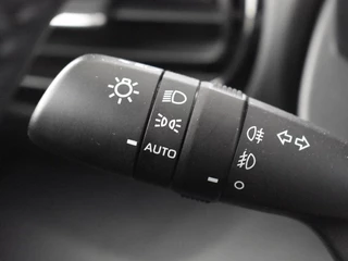 Toyota Yaris Toyota Yaris 1.5 Hybrid Dynamic Limited | Led | Stuur en Stoelverwarming - afbeelding nr 20