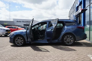 Ford Focus Ford Focus Wagon 1.0 EcoBoost Hybrid ST Line 125PK Automaat Winterpack SYNC4 Cruise Navi Camera Climate Parkeersensoren Privacy Glass *1500KG Trekgewicht* - afbeelding nr 4
